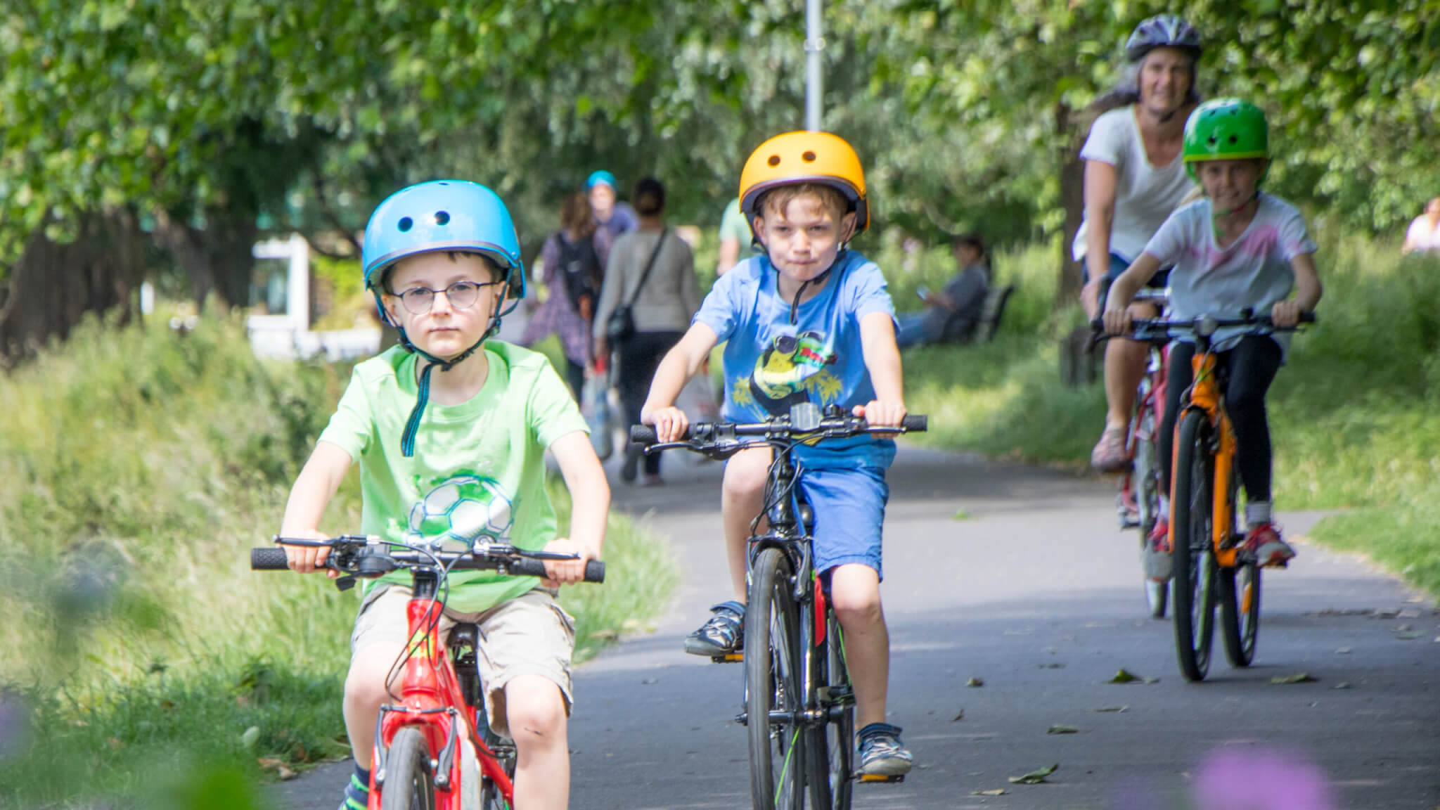 Kids cycling